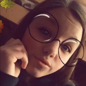 Meet your Posher, Hailey